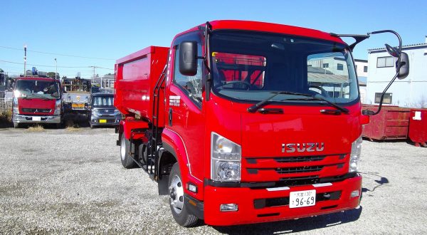 B 4t container truck